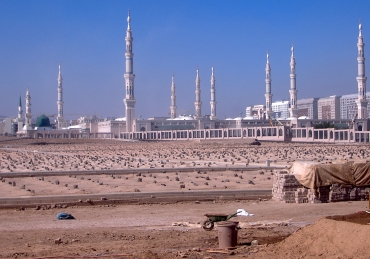 Where is the grave of Fatima (May Allah be pleased with her)