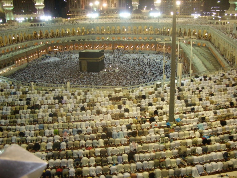 Person travels to Jeddah for work then wishes to do Umrah