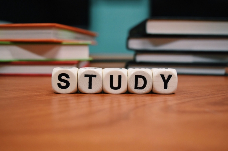 What should a Muslim student study? By Imam Ibn al-Sunni