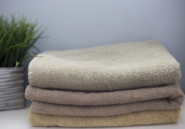 Using towel after ablution