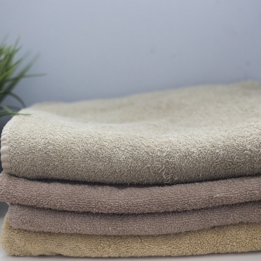 Using towel after ablution