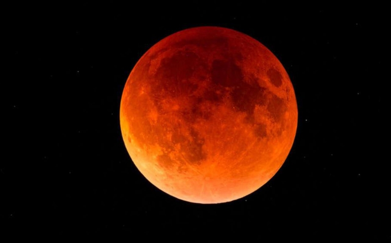 Lunar Eclipse Salah