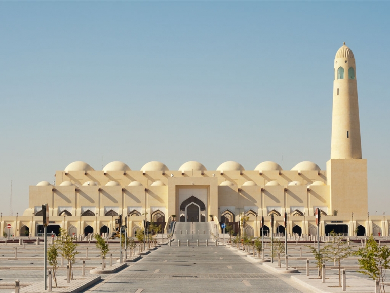 Can woman in menses enter Masjid courtyard?