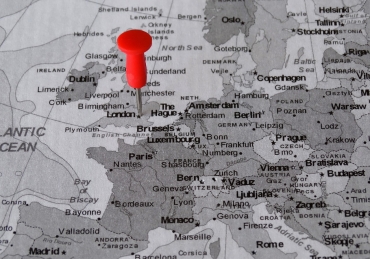 Shortening Salah and status of London