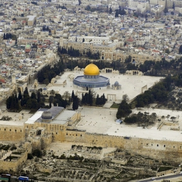British scholars visiting Palestine urge Muslims to visit Masjid Al-Aqsa