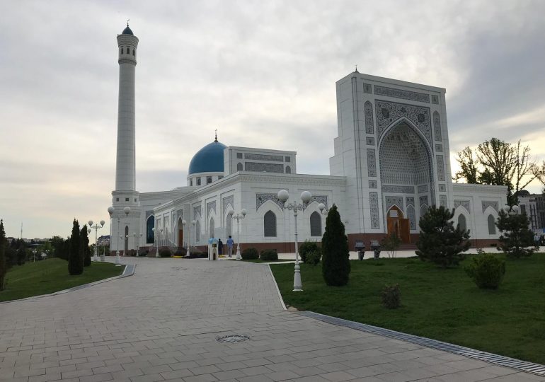 Seven Days in Bukhara and Samarqand with Mufti Taqi Usmani