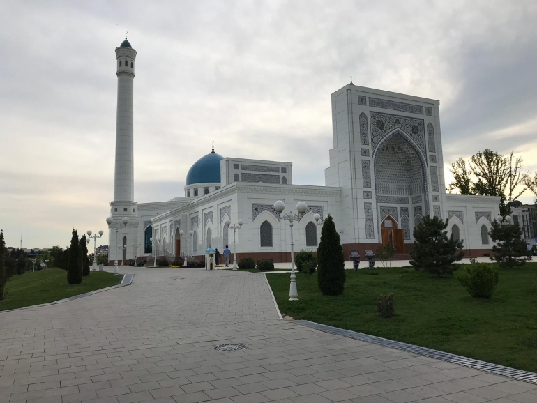 Seven Days in Bukhara and Samarqand with Mufti Taqi Usmani