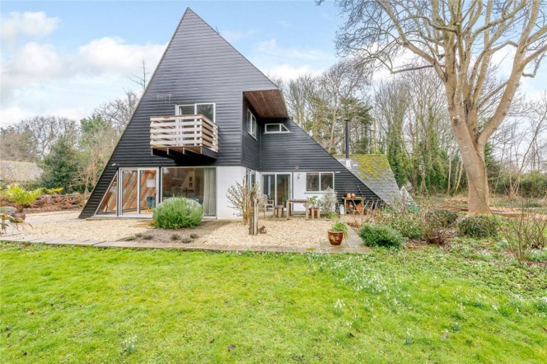 Scalene triangle shaped house
