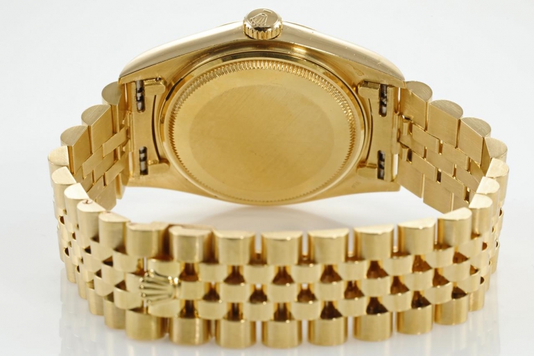 Gold watch for men
