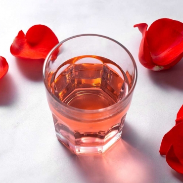 Rose water drink in Ihram